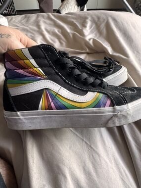 Vans- Black High-Top Skate Sneakers with Rainbow Accent